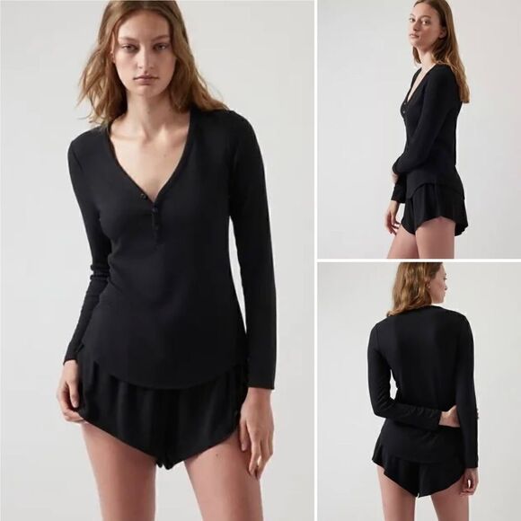 Athleta Wind Down Long Sleeve V-Neck Sleep Top Size Small Black Retail $49 - Picture 1 of 7